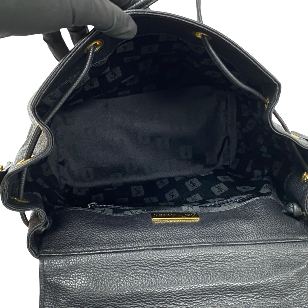 YSL パンチングショルダーバッグ レザー ブラック 18303