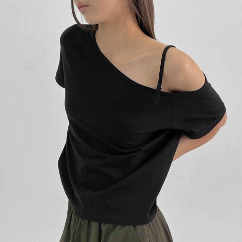 ブラックアップ [秋新品] ラビタアンフットストラップ半袖Tシャツ