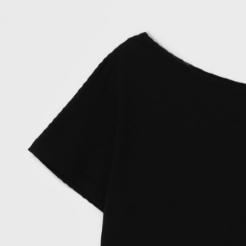 ブラックアップ [秋新品] ラビタアンフットストラップ半袖Tシャツ