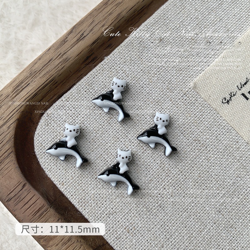 【1点ご購入 で10点プレゼントいたします】ネイルがかわいい黒革のミミアクセサリー2024キャラクターリボンネイル飾り樹脂のドリル