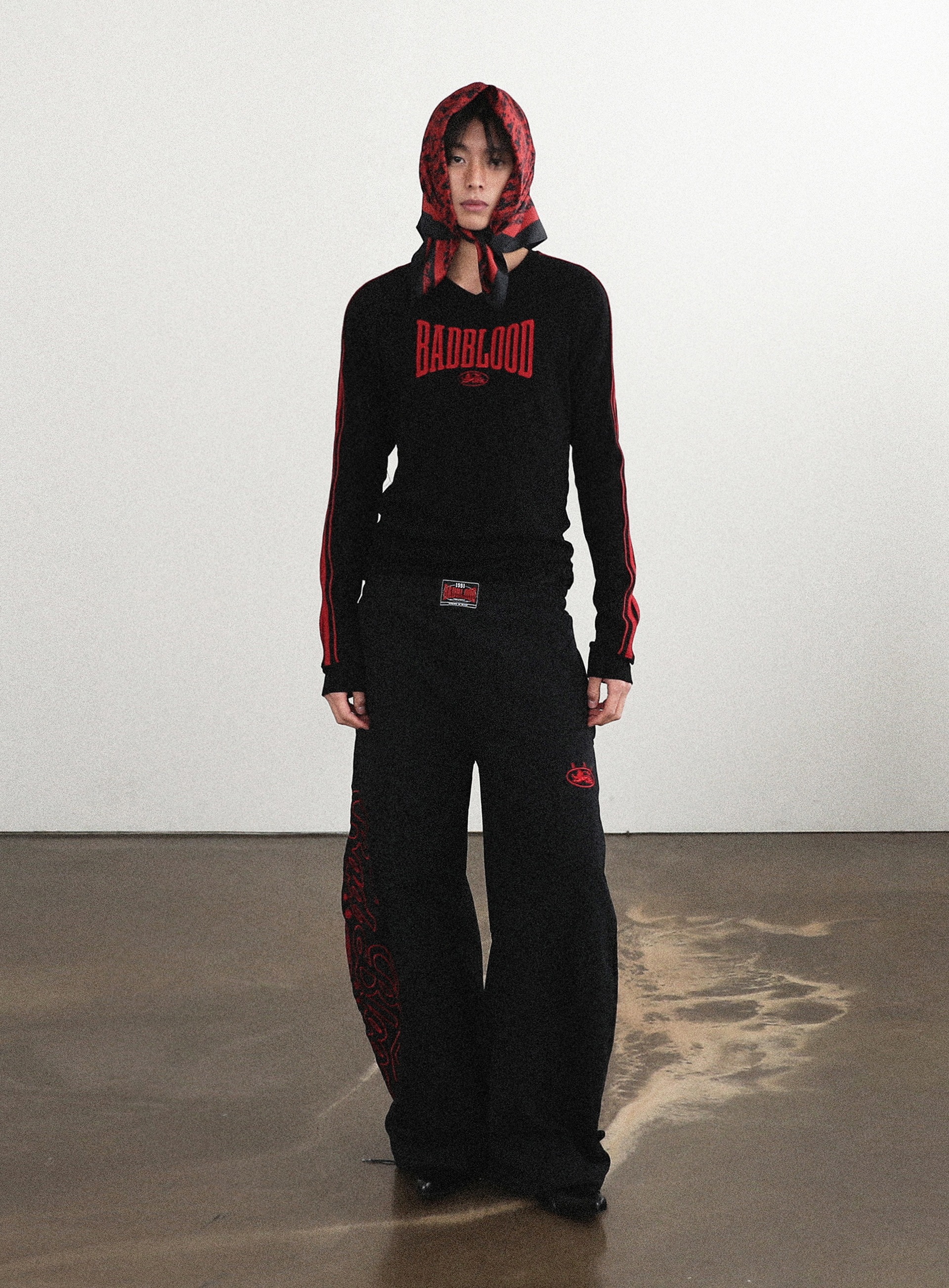 【BADBLOOD】 MYSTIC CAPSULE V-NECK LONG SLEEVE : BLACK
