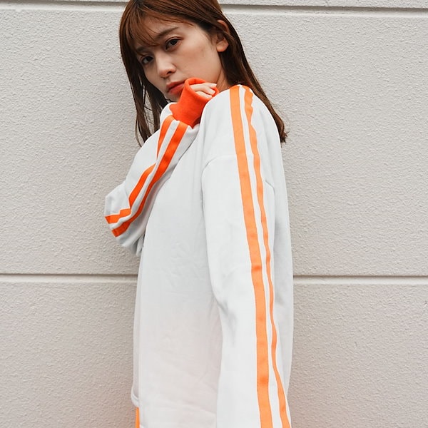 公式サイト - ハイブランドの新作が続々登場 Qoo10] ACDC RAG ケアベア ロンT オレンジ Tシャツ 長 ジャケット・アウター