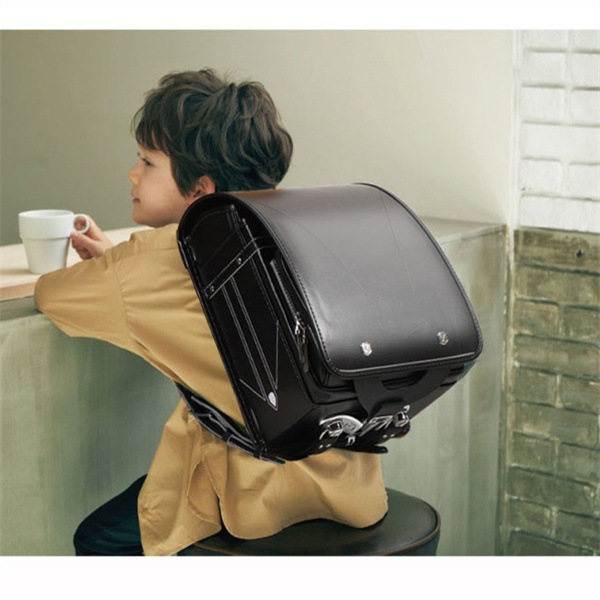 ランドセル 男の子 女の子 黒 快適 軽い ワンタッチ シンプル 型落ち プレゼント A4フラット カバー おしゃれ 高級 防水 入学祝い 送料無料