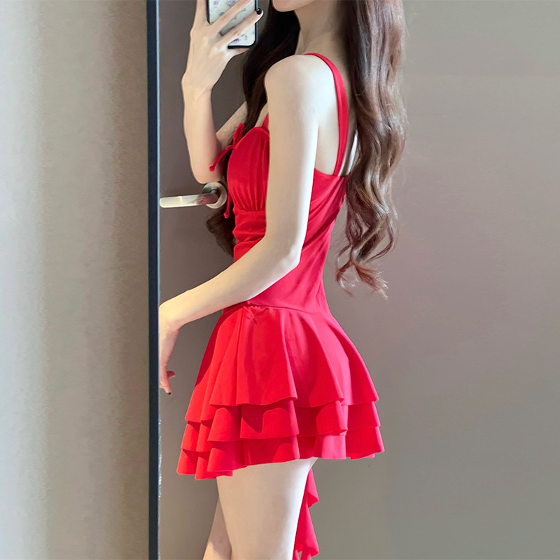 女性用水着2024年新作小柄なワンピーススカートスタイルハイエンドスタイル海辺での休暇中の太った女の子向けの控えめなカバー