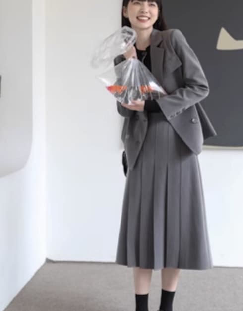 スカート セットアップ ジャケット ミモレ丈 長袖 かわいい 大人可愛い きれいめ シンプル カジュアル 大人 上品 おしゃれ お洒落 大人女子 こなれ感 個性的 主役級 存在感 美容師