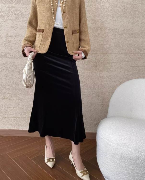 【送料無料】L M S 無地 光沢 黒 ブラック 落ち感 ハイウエスト フィッシュテール タイト ロング丈 ミモレ丈 ひざ下 秋 レディース ボトムス