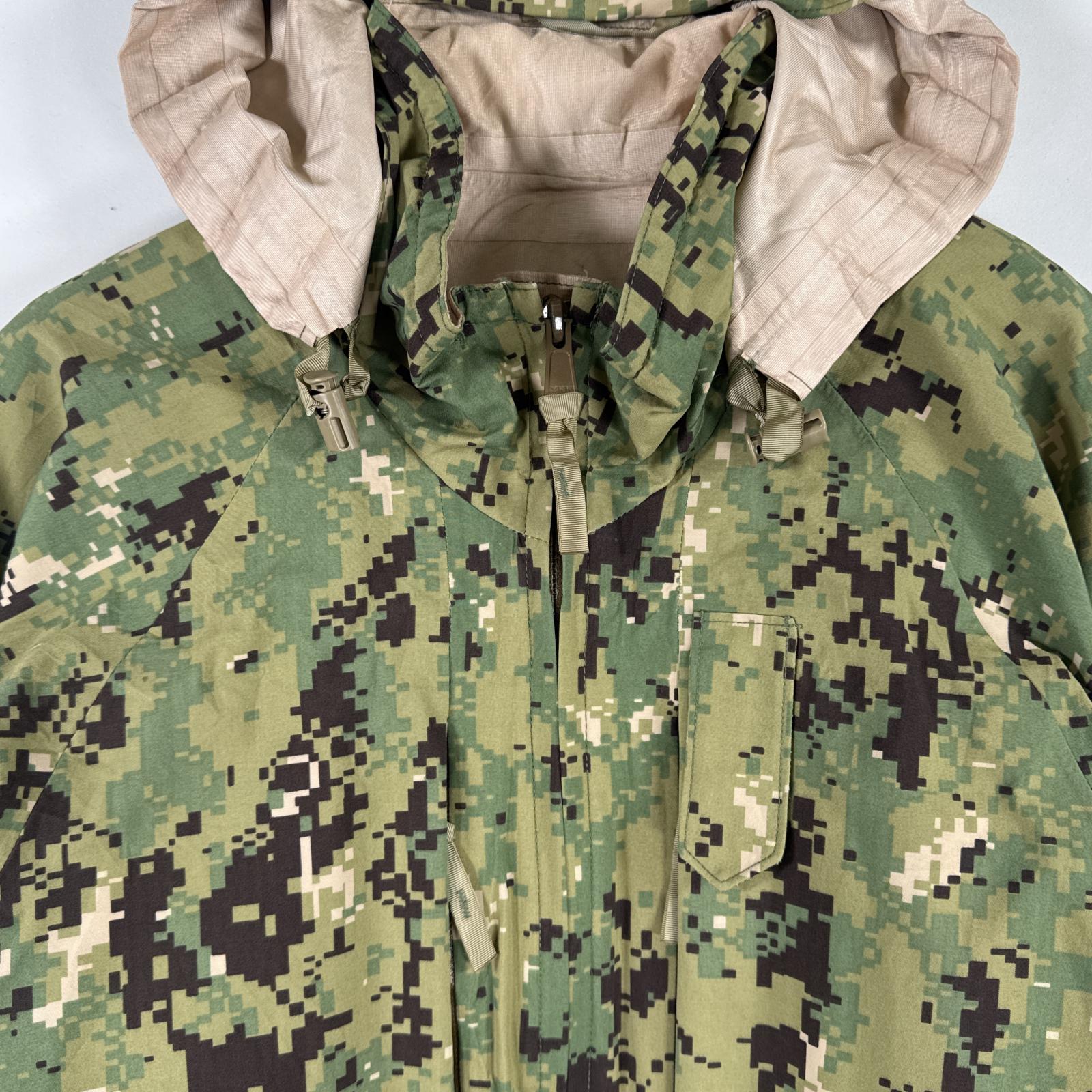 古着 ミリタリージャケット ECWCS ゴアテックスパーカー デジタルカモフラ デジカモ GORE-TEX 米軍 small regular グリーン系 メンズ