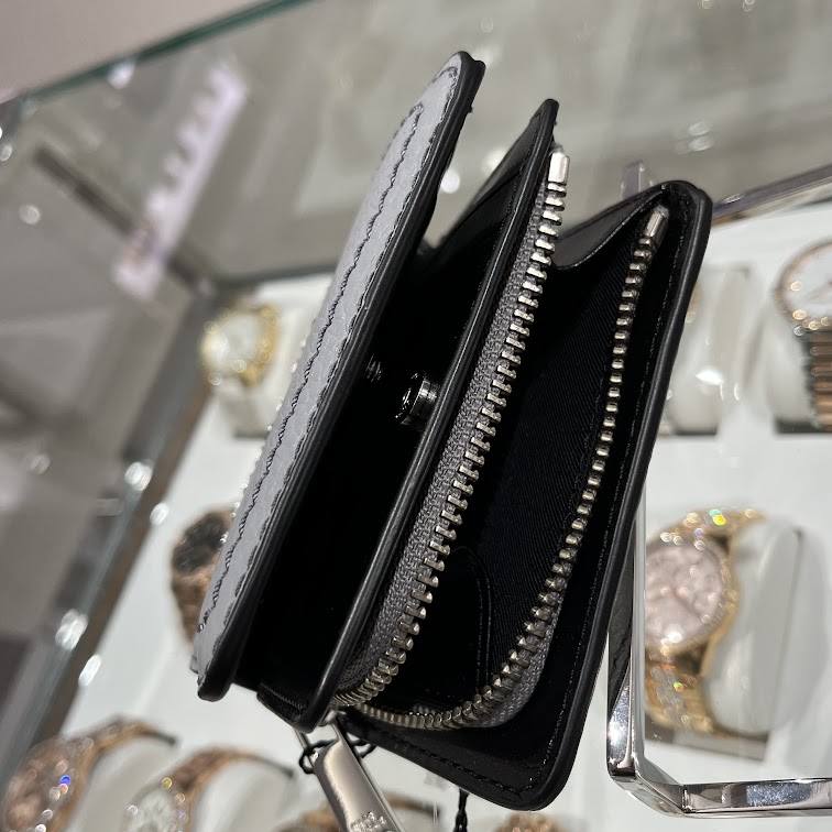 即発 正規品 USA直送 アウトレット レディース ニつ折り 財布 ミニ財布 S101L01SP21【Original Wrapping】 即発 正規品 USA直送 アウトレット レディース ニつ折り 財布 ミニ財布 S101L01SP21【Original Wrapping】