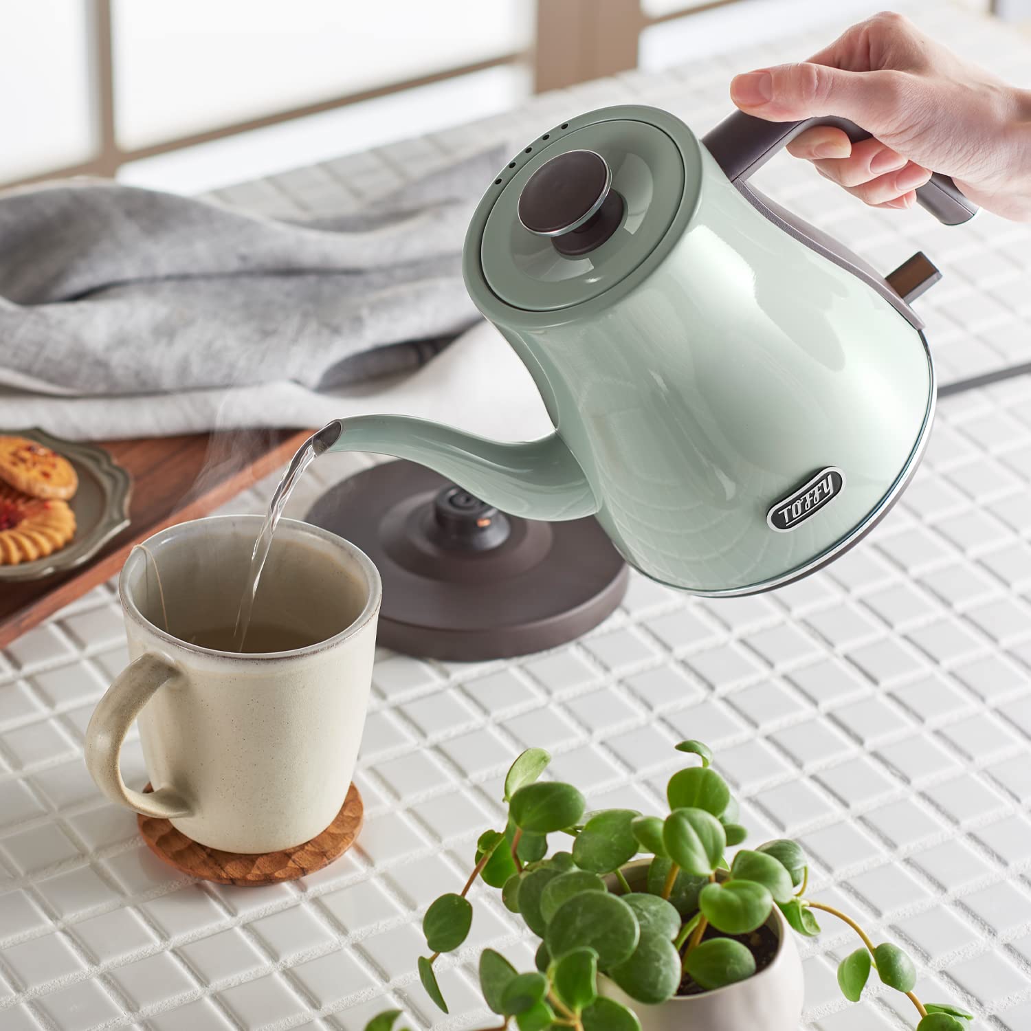 【Toffy/トフィー】 エレクトリックケトル K-KT4 (ペールアクア) 高速沸騰 0.8L 空焚き防止 レトロ かわいい おしゃれ K-KT4-PA 【Toffy/トフィー】 エレクトリックケトル K-KT4 (ペールアクア) 高速沸騰 0.8L 空焚き防止 レトロ かわいい おしゃれ K-KT4-PA