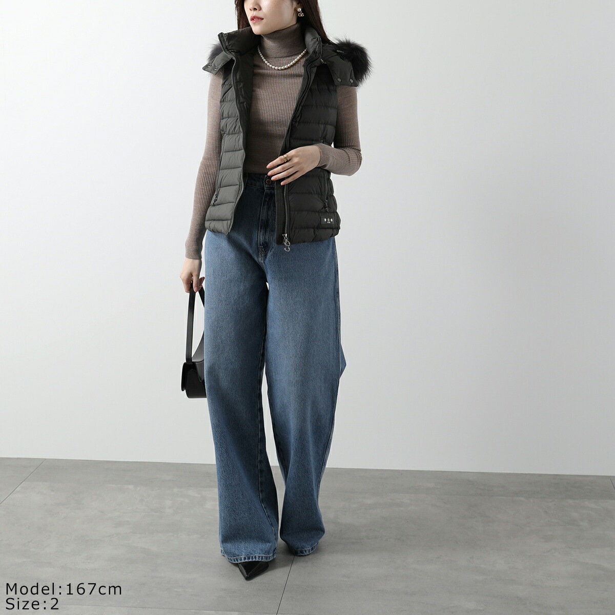 TATRAS タトラス ダウンベスト ORSIERA オルジェラ LTAT24A4900-D ナイロン ファー フード付き ライトダウン ロゴパッチ ジレ カラー2色