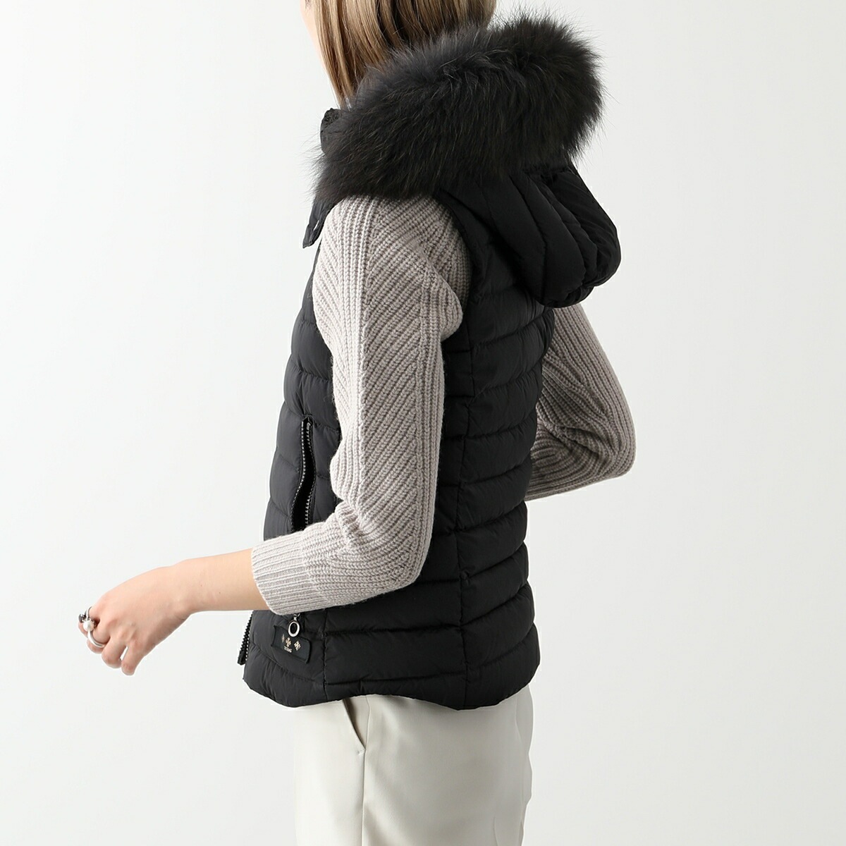 TATRAS タトラス ダウンベスト ORSIERA オルジェラ LTAT24A4900-D ナイロン ファー フード付き ライトダウン ロゴパッチ ジレ カラー2色