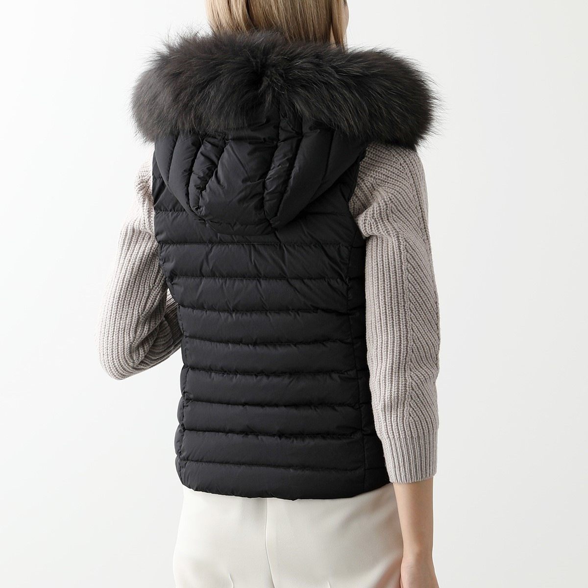 TATRAS タトラス ダウンベスト ORSIERA オルジェラ LTAT24A4900-D ナイロン ファー フード付き ライトダウン ロゴパッチ ジレ カラー2色