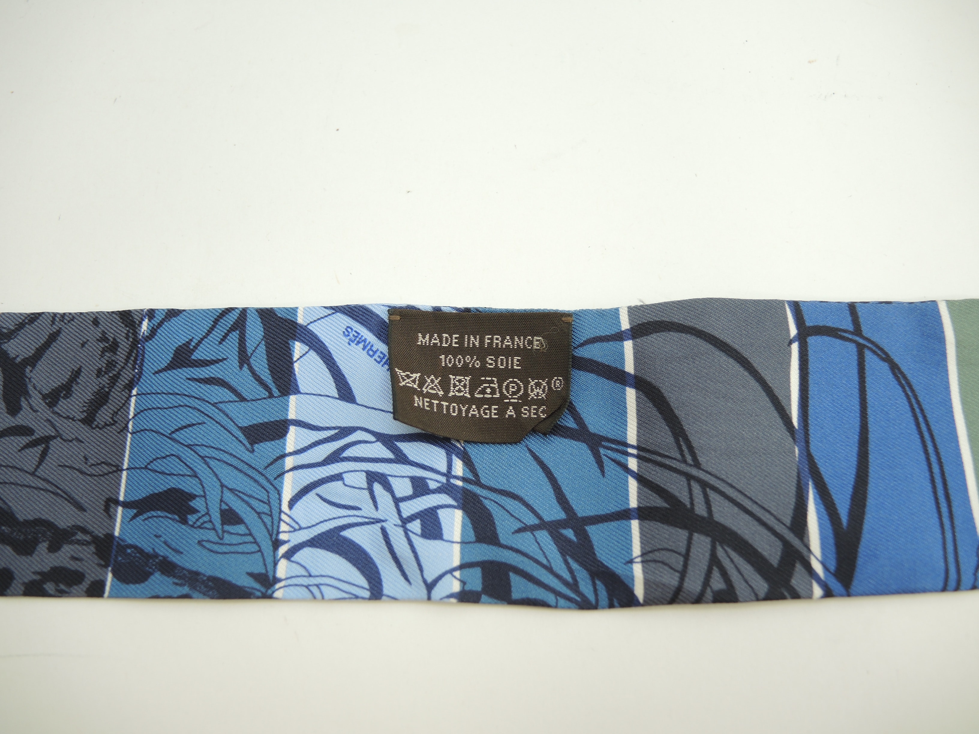ツイリー 豹鳥 シルク緑 スカーフ 新品@ 1