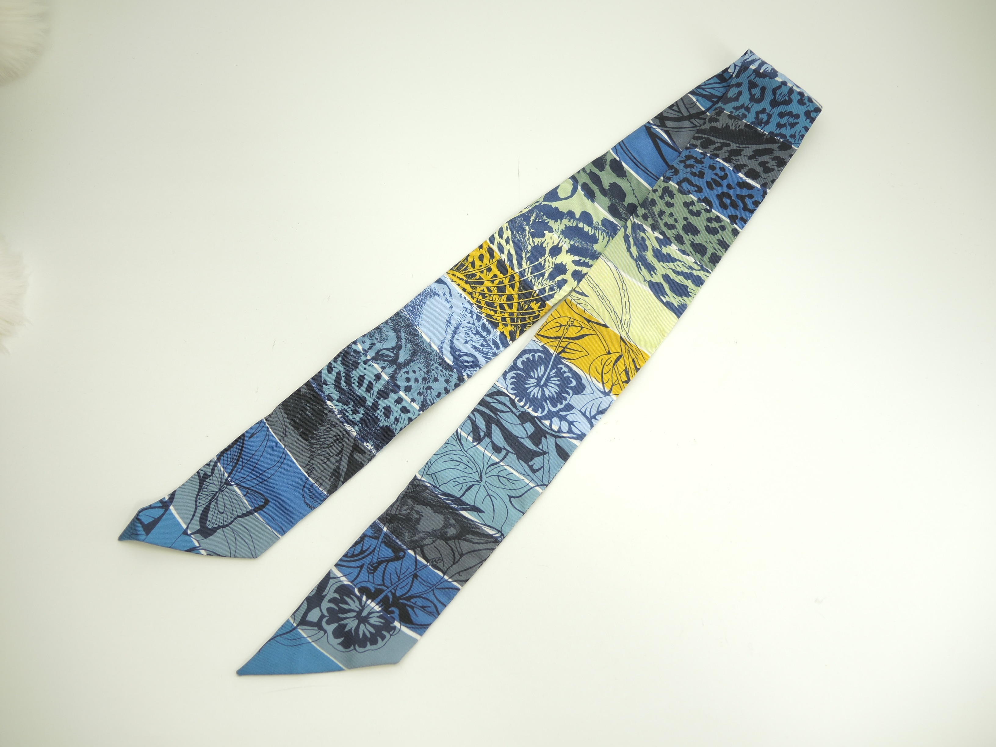 ツイリー 豹鳥 シルク緑 スカーフ 新品@ 1