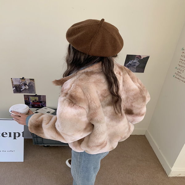 ✡️フェイクファーコート、ベージュ　未使用級 mystic（ミスティック） ダウンコート ダウンジャケット 「WEB・限定