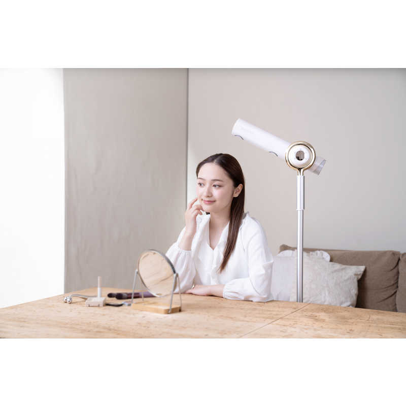 QUADS　BISARA Pro DCブラシレスモーター搭載ハンズフリースタンドドライヤー ホワイト　BSR003WH