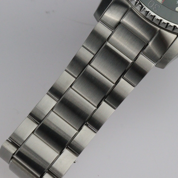 超美品 HAMILTON ハミルトン 腕時計 H82525160 カーキネイビー スキューバ オート ステンレススチール シルバー グリーン文字盤 自動巻き 本物保証 中古