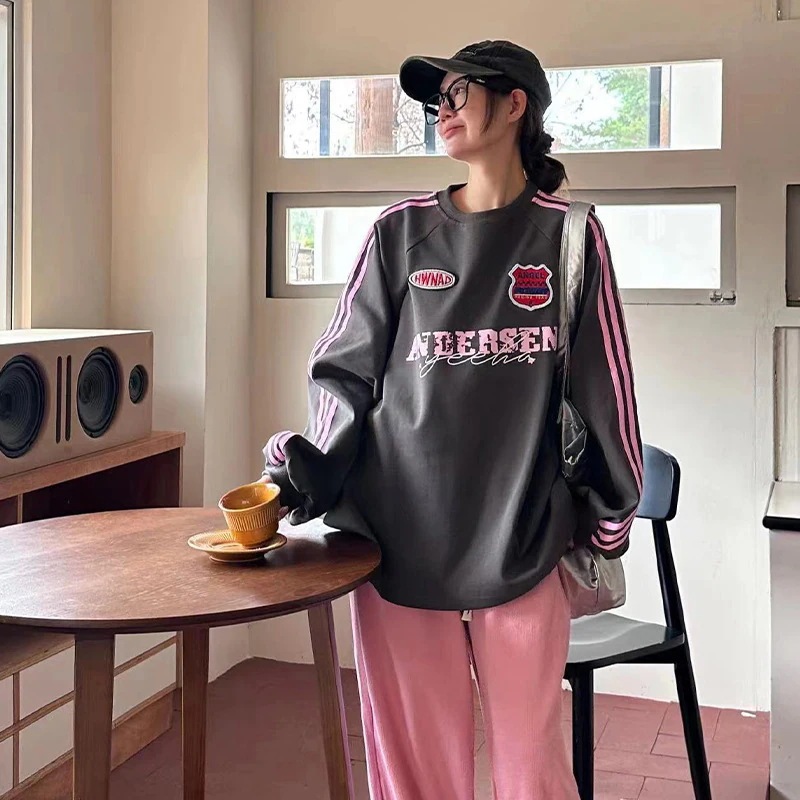 アメリカンレトロストリートレタースプレーペインティングルーズミッドレングススウェットシャツ女性用 2024 秋トップスカップルシャツ
