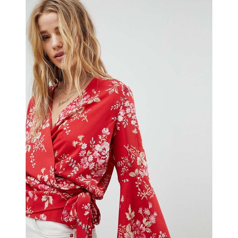 ブーフー レディース トップス【Boohoo Floral Wrap Top】Red ブーフー レディース トップス【Boohoo Floral Wrap Top】Red