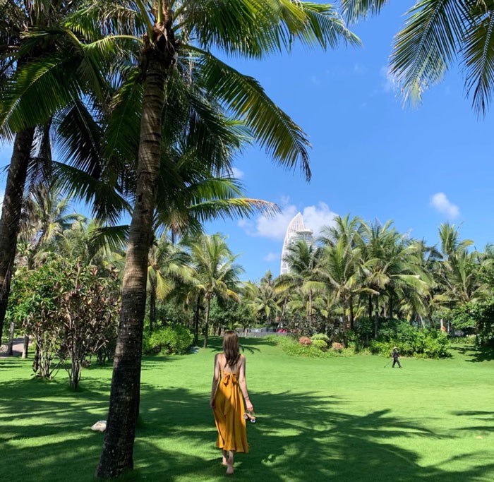 ワンピース ハワイ マキシ丈 リゾートワンピース ノースリーブ 上品 夏ワンピース 大人可愛い 夏ワンピ リゾートワンピース 無地 セクシー おしゃれ かわいい Aライト 広がる裾 女性らしさ溢れる