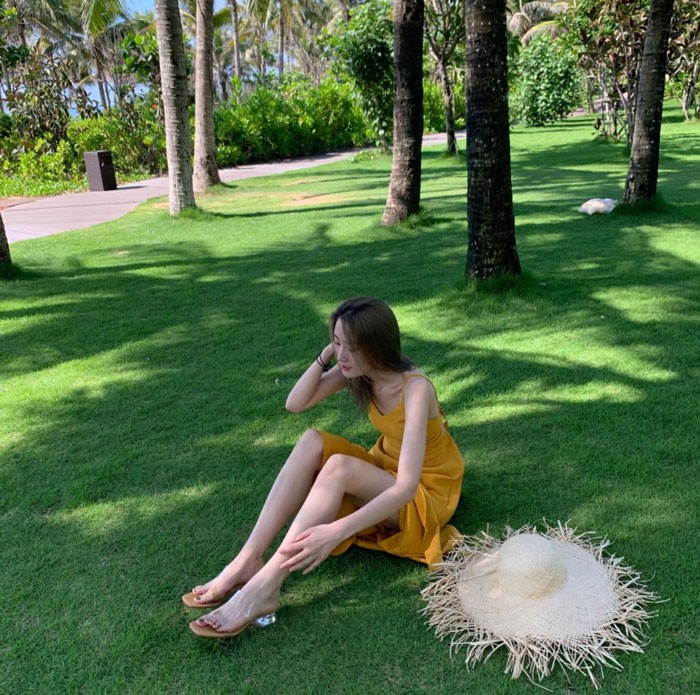 ワンピース ハワイ マキシ丈 リゾートワンピース ノースリーブ 上品 夏ワンピース 大人可愛い 夏ワンピ リゾートワンピース 無地 セクシー おしゃれ かわいい Aライト 広がる裾 女性らしさ溢れる