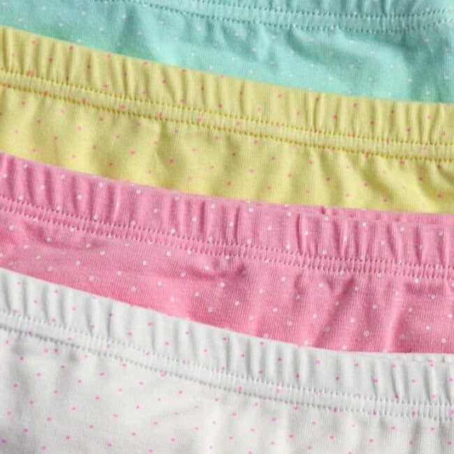 【1つ買うと1つ無料】ラッキーボックス ショーツ 4枚セット キッズ 女の子 パンツ 下着 安い かわいい おしゃれ 【1つ買うと1つ無料】ラッキーボックス ショーツ 4枚セット キッズ 女の子 パンツ 下着 安い かわいい おしゃれ