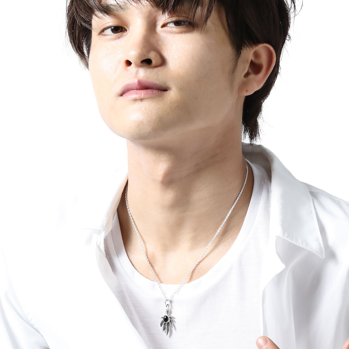 ネックレス メンズ シルバー925製 オニキス マリファナリーフ 葉っぱ 風神 燻し加工 アンティーク感 ネイティブアメリカン インディアン レゲエ ボヘミアン ヒップホップ 銀製品 おしゃれ かっこ ネックレス メンズ シルバー925製 オニキス マリファナリーフ 葉っぱ 風神 燻し加工 アンティーク感 ネイティブアメリカン インディアン レゲエ ボヘミアン ヒップホップ 銀製品 おしゃれ かっこ