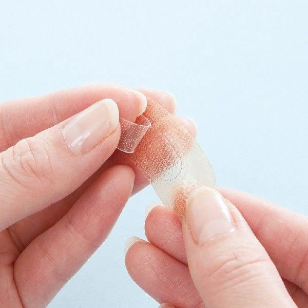 Quanis クオニス ダーマフィラー 8セット入 (左右2枚×8セット)ラッピング対応不可 Quanis クオニス ダーマフィラー 8セット入 (左右2枚×8セット)ラッピング対応不可