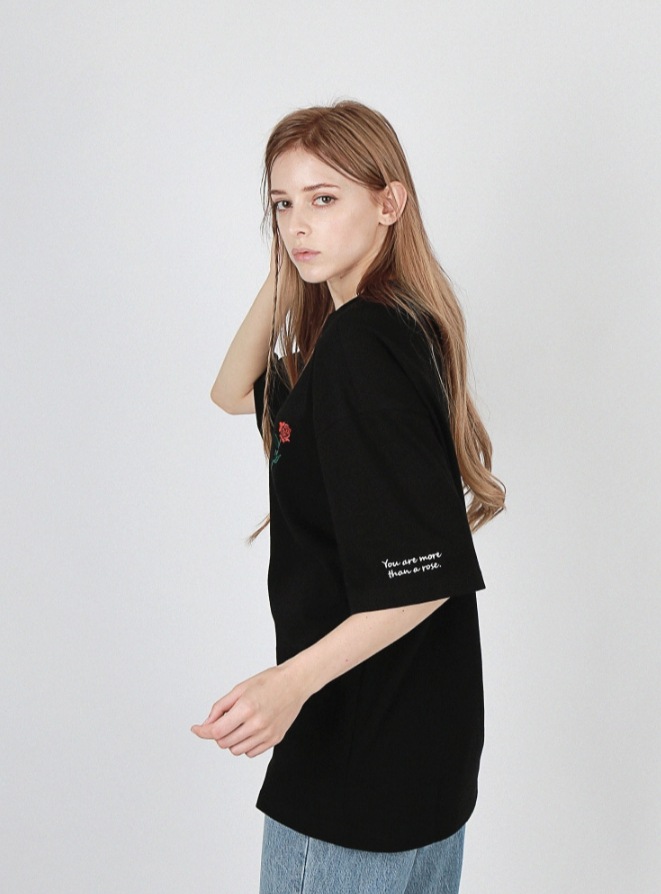 【CPGN STUDIO】Rose Embroidery Lettering Short Sleeve Tshirt CPGN STUDIO】 Rose Embroidery Lettering Short Sleeve T-shirt