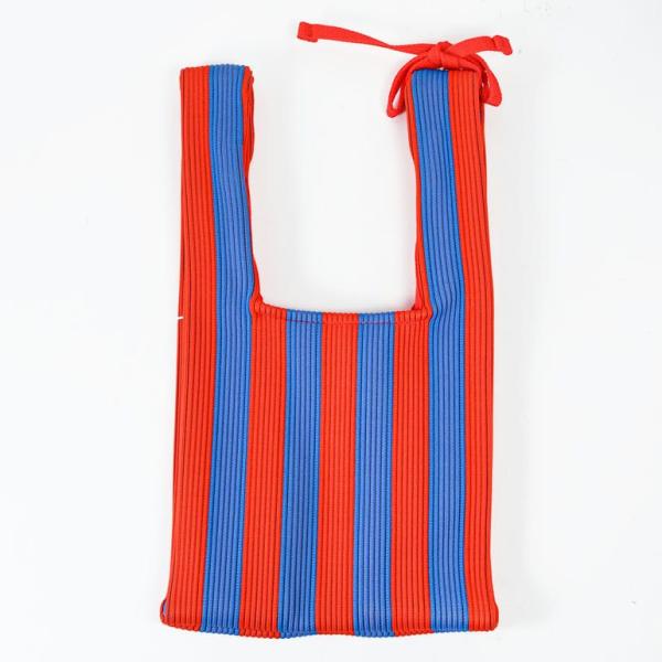 トートバッグ ハンドバッグ KNITTED MINI MERIROSVO メリロスヴォ ブルー レッド 94144 094144 530 北欧雑貨 北欧デザイン トートバッグ ハンドバッグ KNITTED MINI MERIROSVO メリロスヴォ ブルー レッド 94144 094144 530 北欧雑貨 北欧デザイン