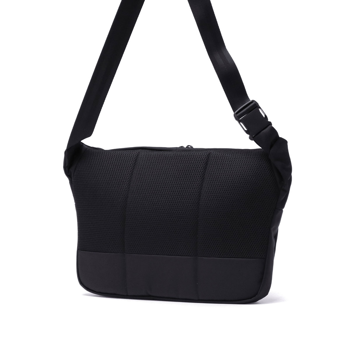 日本正規品 ショルダーバッグ 斜めがけバッグ バッグ ビジネス A4 大きめ PC 3.5L MFC COLLECTION MFC LAPTOP SACOCHE 14 BRA241L59 日本正規品 ショルダーバッグ 斜めがけバッグ バッグ ビジネス A4 大きめ PC 3.5L MFC COLLECTION MFC LAPTOP SACOCHE 14 BRA241L59