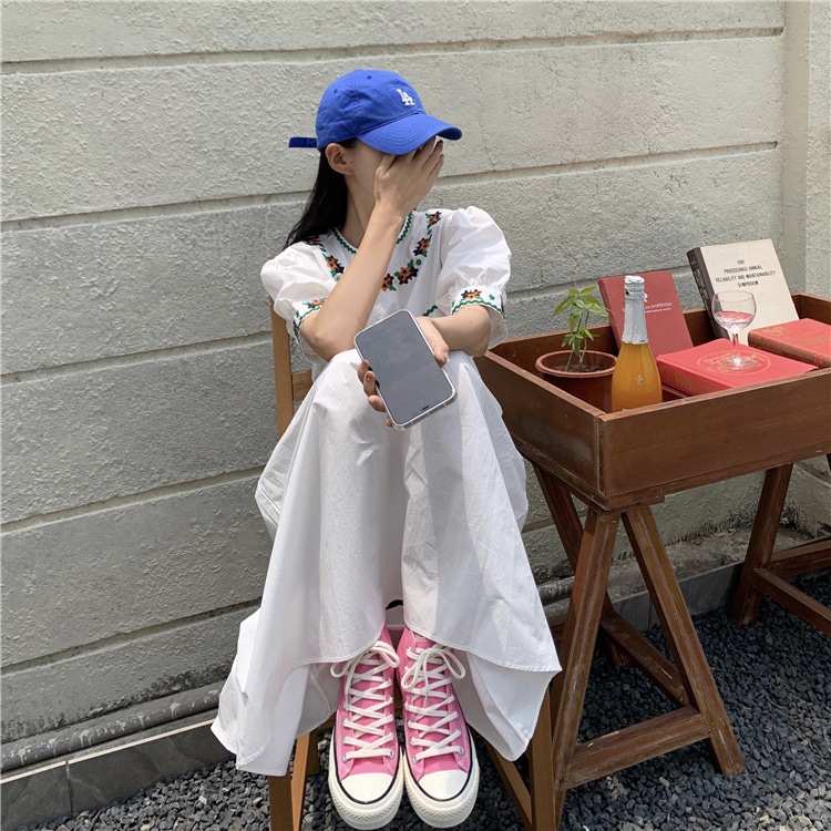2色 レトロ風 春服 ワンピース 半袖 春 夏 カジュアル シャツワンピース ふんわり Aライン フレアワンピース ミモレ丈 ミディアム丈 ミドル丈 ぽわん袖 パフスリーブ ラウンドネック 襟なし 刺