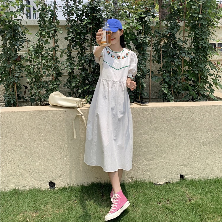 2色 レトロ風 春服 ワンピース 半袖 春 夏 カジュアル シャツワンピース ふんわり Aライン フレアワンピース ミモレ丈 ミディアム丈 ミドル丈 ぽわん袖 パフスリーブ ラウンドネック 襟なし 刺