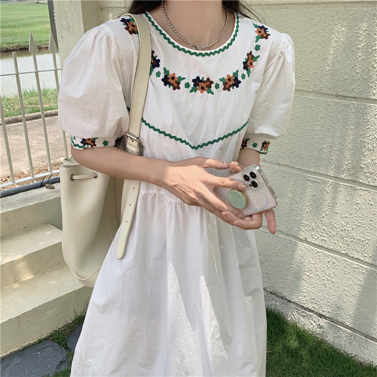2色 レトロ風 春服 ワンピース 半袖 春 夏 カジュアル シャツワンピース ふんわり Aライン フレアワンピース ミモレ丈 ミディアム丈 ミドル丈 ぽわん袖 パフスリーブ ラウンドネック 襟なし 刺