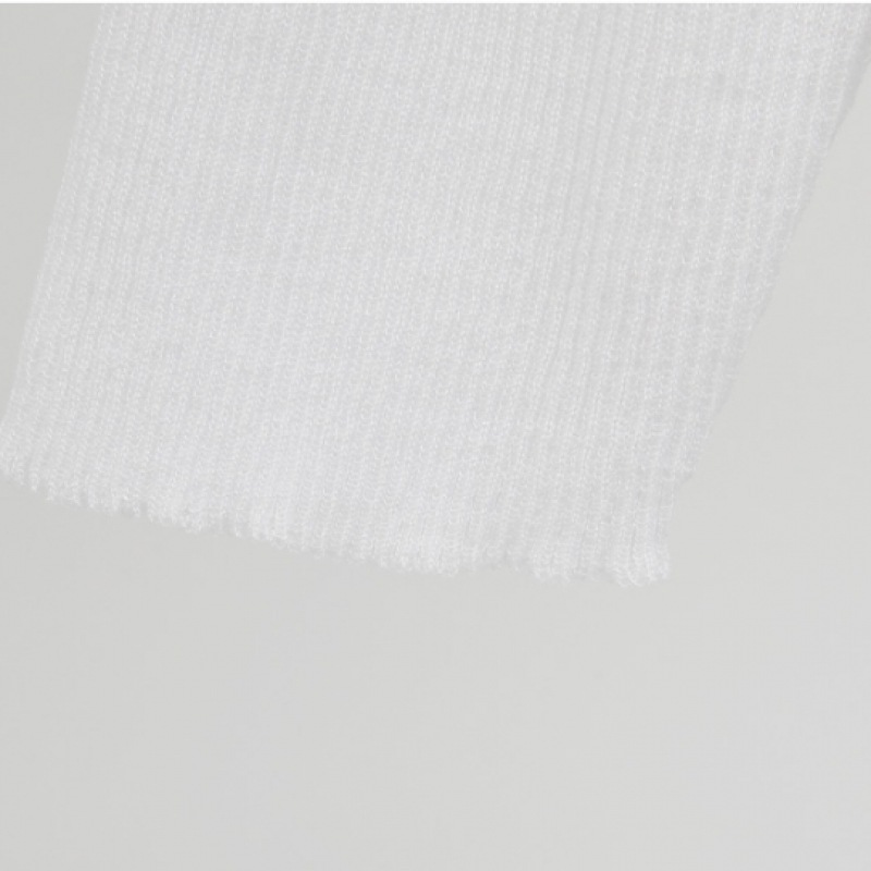 クリックアンファニー デルレーニング Vネックニット