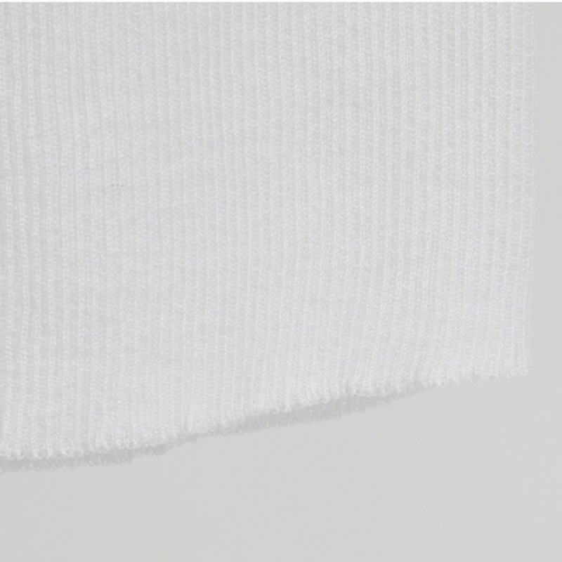 クリックアンファニー デルレーニング Vネックニット