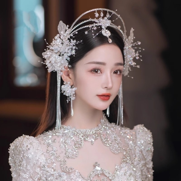 ウェディングティアラ フラワー ヘアアクセサリー ヘッドアクセサリー ウエディング用品 ウェディング小物 豪華 華やか お洒落 キラキラ アクセサリー