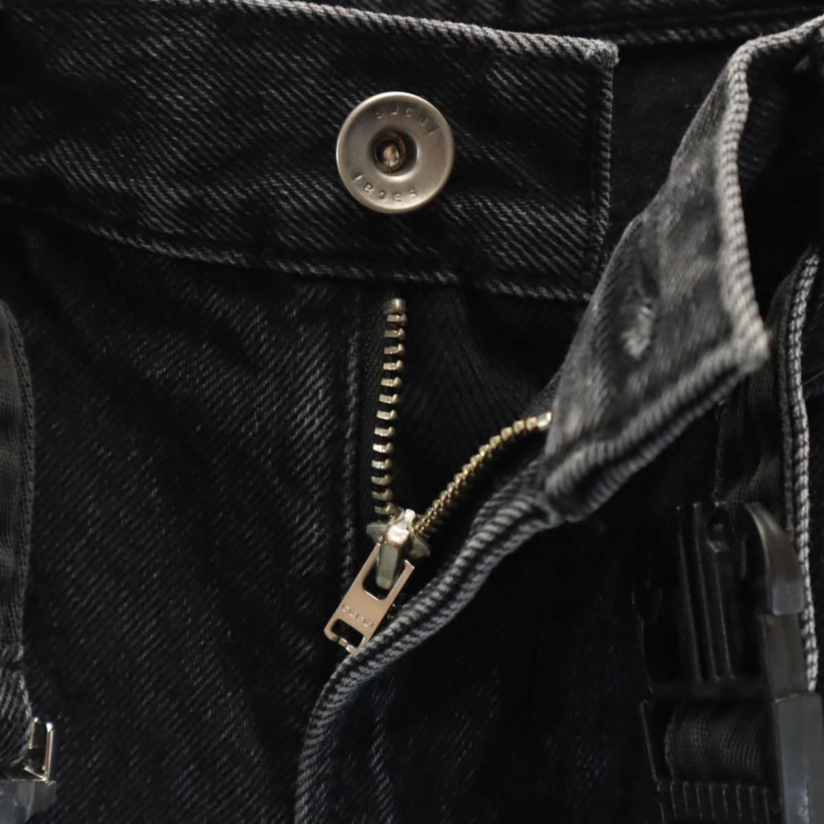 Sacai サカイ 未使用 日本製 デニムパンツ 1 黒系 タグ付き メンズ 古着 Sacai サカイ 未使用 日本製 デニムパンツ 1 黒系 タグ付き メンズ 古着