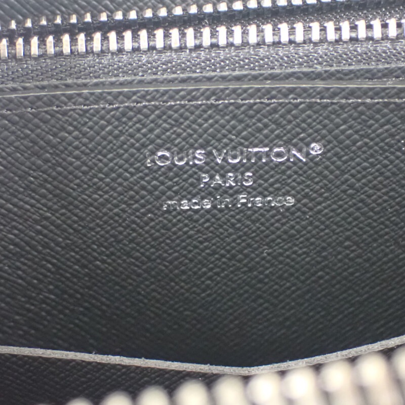 ジッピー XL M61698 長財布 クラッチバッグ ブラック メンズ【Sランク】 ジッピー XL M61698 長財布 クラッチバッグ ブラック メンズ【Sランク】