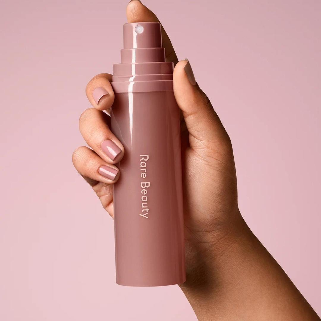 【エクスプレス便】Rare Beauty by Selena Gomez Find Comfort Body & Hair Fragrance Mist 3.38 oz ボディー&ヘア 100mL 【エクスプレス便】Rare Beauty by Selena Gomez Find Comfort Body & Hair Fragrance Mist 3.38 oz ボディー&ヘア 100mL