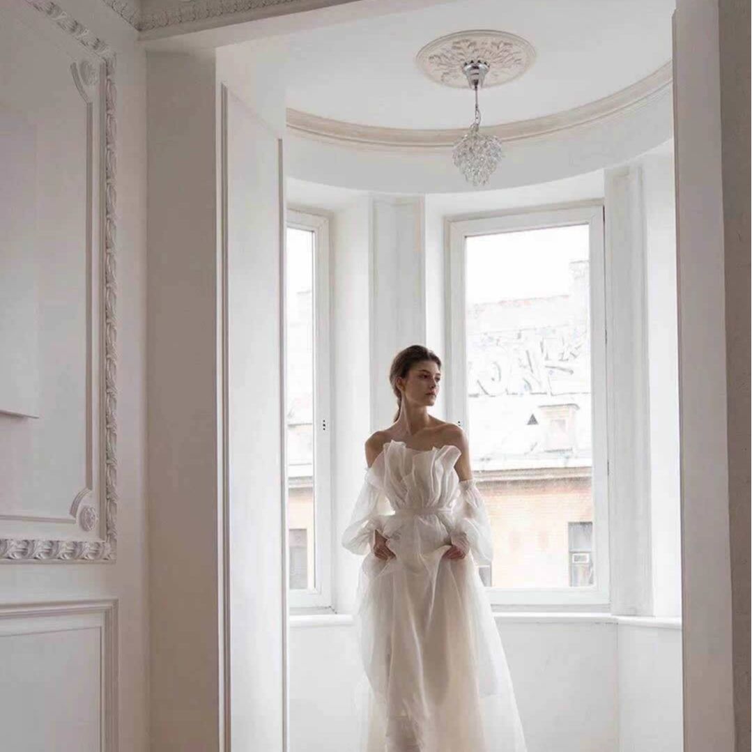 【無.料 2025新入荷·高.品質】【豪華でロマンチックなデザイン！】ウェディングドレス 白 イブニングドレス パーティードレス ワンピース 二次会 結婚式 成人式 演奏会 花嫁 お呼ばれ 披露宴 1