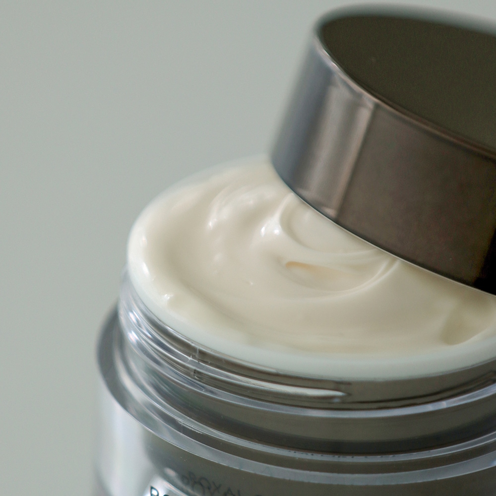 [公式]ロイヤルコンフォートクリーム 50ml /トリュフ成分/ブラックトリュフ/肌栄養/保湿/高含有量/集中ケア/高栄養クリーム