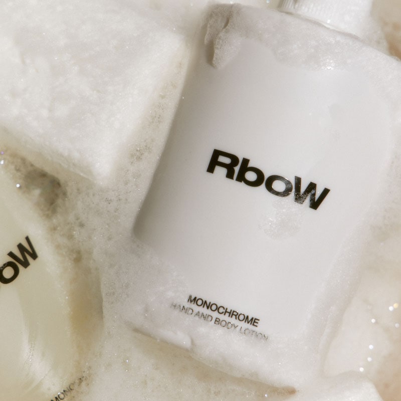 Qoo10限定セット【 ベストセラーKit 】 ボディローション ハンドクリーム モノクローム ボディクリーム 大容量 300ml ポンプ式 いい香り いい匂い 保湿 乾燥 香水 Qoo10限定セット【 ベストセラーKit 】 ボディローション ハンドクリーム モノクローム ボディクリーム 大容量 300ml ポンプ式 いい香り いい匂い 保湿 乾燥 香水