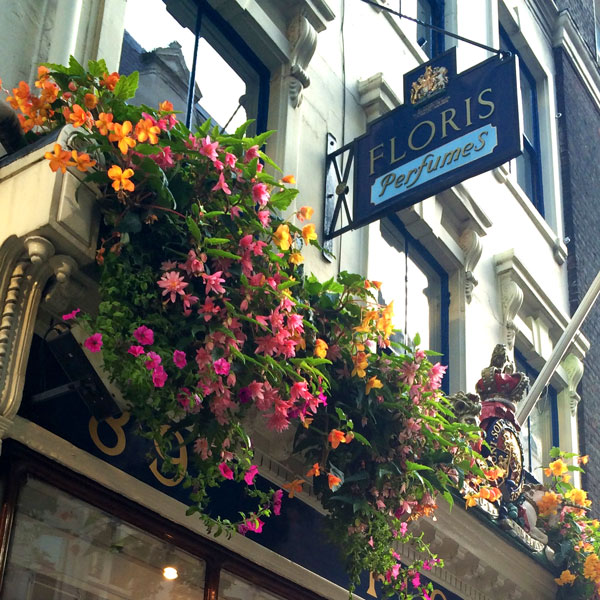 フローリス FLORIS ネロリ ボヤージュ EDP SP 100mlNEROLI VOYAGE【香水 メンズ レディース】 並行輸入品 フローリス FLORIS ネロリ ボヤージュ EDP SP 100mlNEROLI VOYAGE【香水 メンズ レディース】 並行輸入品