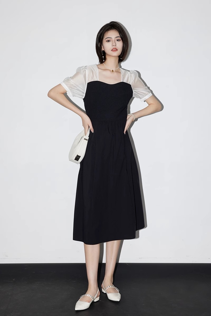 ブラック ドレス フレンチ ドレス パフスリーブ スクエア スプライシング ウエスト スリム スカート 女性 春 夏 個性的 ワンピース 膝丈 ひざ丈 膝下 袖あり 半袖 スクエアネック 襟なし ブラック ドレス フレンチ ドレス パフスリーブ スクエア スプライシング ウエスト スリム スカート 女性 春 夏 個性的 ワンピース 膝丈 ひざ丈 膝下 袖あり 半袖 スクエアネック 襟なし