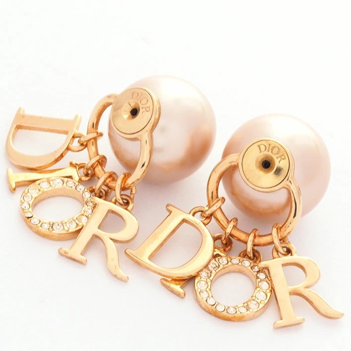 【美品】クリスチャン ディオール トライバル ピンクレジンパール フェイクパール 【ピアス】 【美品】クリスチャン ディオール トライバル ピンクレジンパール フェイクパール 【ピアス】