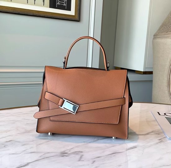 ハンドバッグ レディース バッグ 鞄 かばん ショルダーバッグ 肩掛けバッグ 斜め掛けバッグ きれいめ エレガント 通勤 オフィス OL 牛革 レザー 上品 カジュアル お出かけ おしゃれ 無地 女性