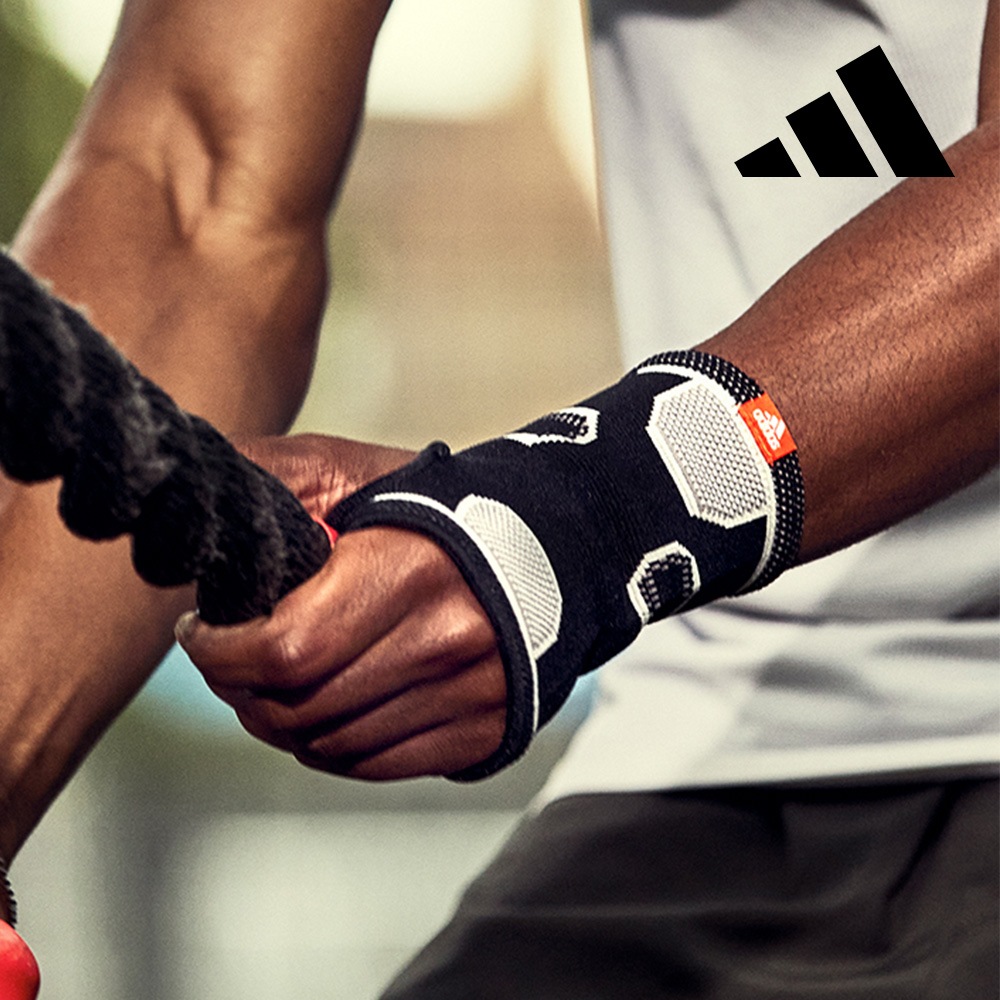 アディダスフィットネスエッセンシャルリストブレースセット (2個入り)