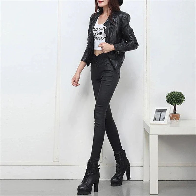 レザーパンツ レディース ロングパンツ PU革パンツ フェイクレザー ストレッチ 防寒 防風 合皮 レギンス ファション 着痩せ 防水 レザーパンツ レディース ロングパンツ PU革パンツ フェイクレザー ストレッチ 防寒 防風 合皮 レギンス ファション 着痩せ 防水