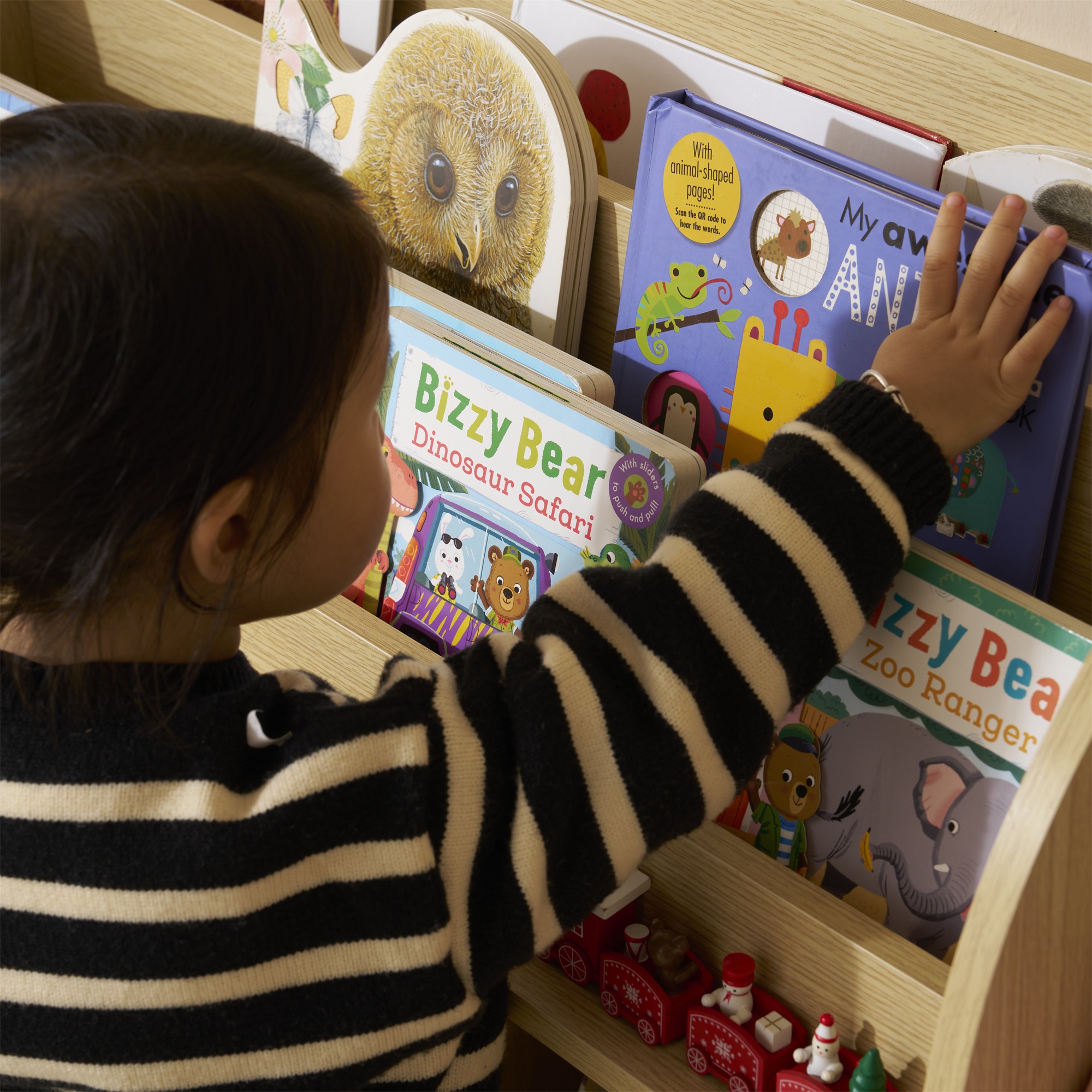 【2点購入で150OFF】【国内即発送】【新商品】おもちゃ収納 おもちゃ 収納 絵本棚 子供部屋収納 絵本収納 絵本ラック ブックラック 本棚 子供用 おしゃれ 大容量 引き出し 収納 キャスター 入 【2点購入で150OFF】【国内即発送】【新商品】おもちゃ収納 おもちゃ 収納 絵本棚 子供部屋収納 絵本収納 絵本ラック ブックラック 本棚 子供用 おしゃれ 大容量 引き出し 収納 キャスター 入